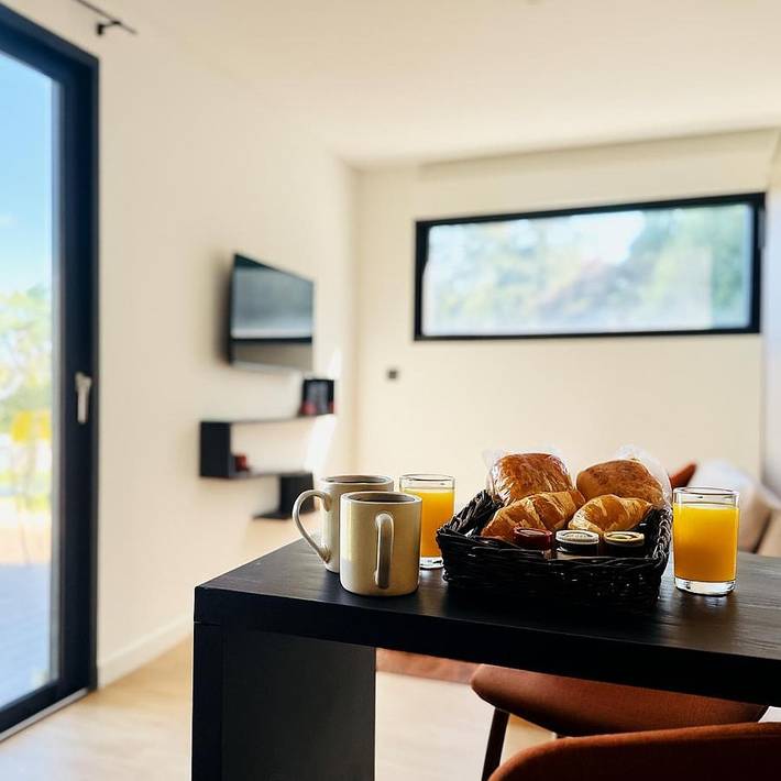 Gîte pour 2 personnes, avec vue et terrasse à Bourg-des-Comptes - 2