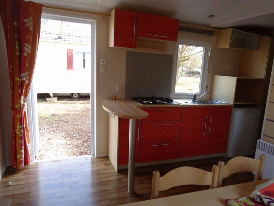 Camping Paradis Le Rocher de La Granelle - Mobilhome 4 personnes - Confort Sm in Le Bugue, Dordogne