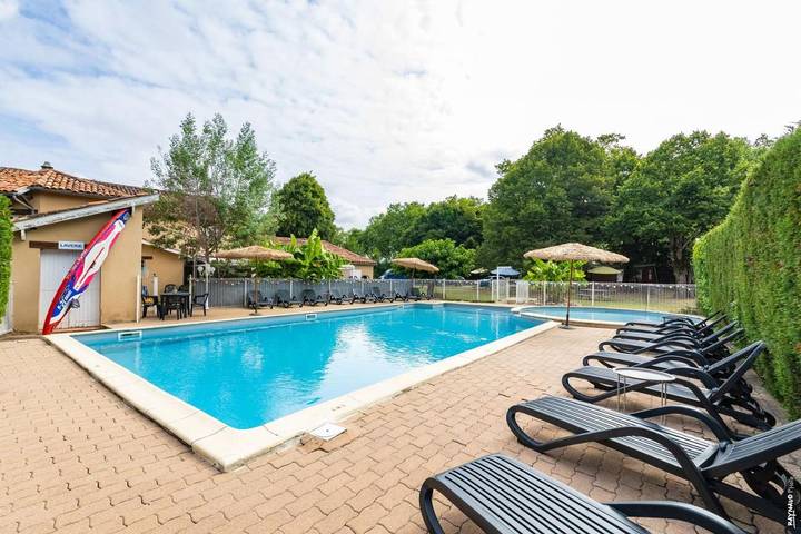 Location de vacances pour 6 personnes, avec jardin ainsi que sauna et piscine à Rivières - 4