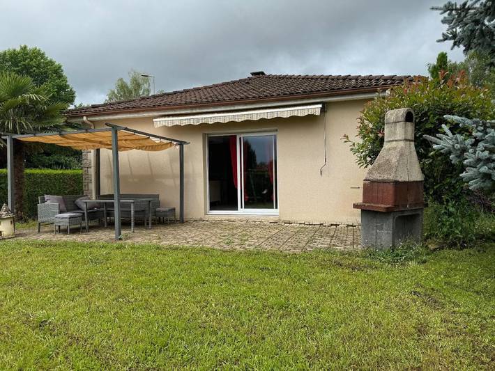 Gîte pour 3 personnes, avec vue et jardin dans Beaune-les-Mines