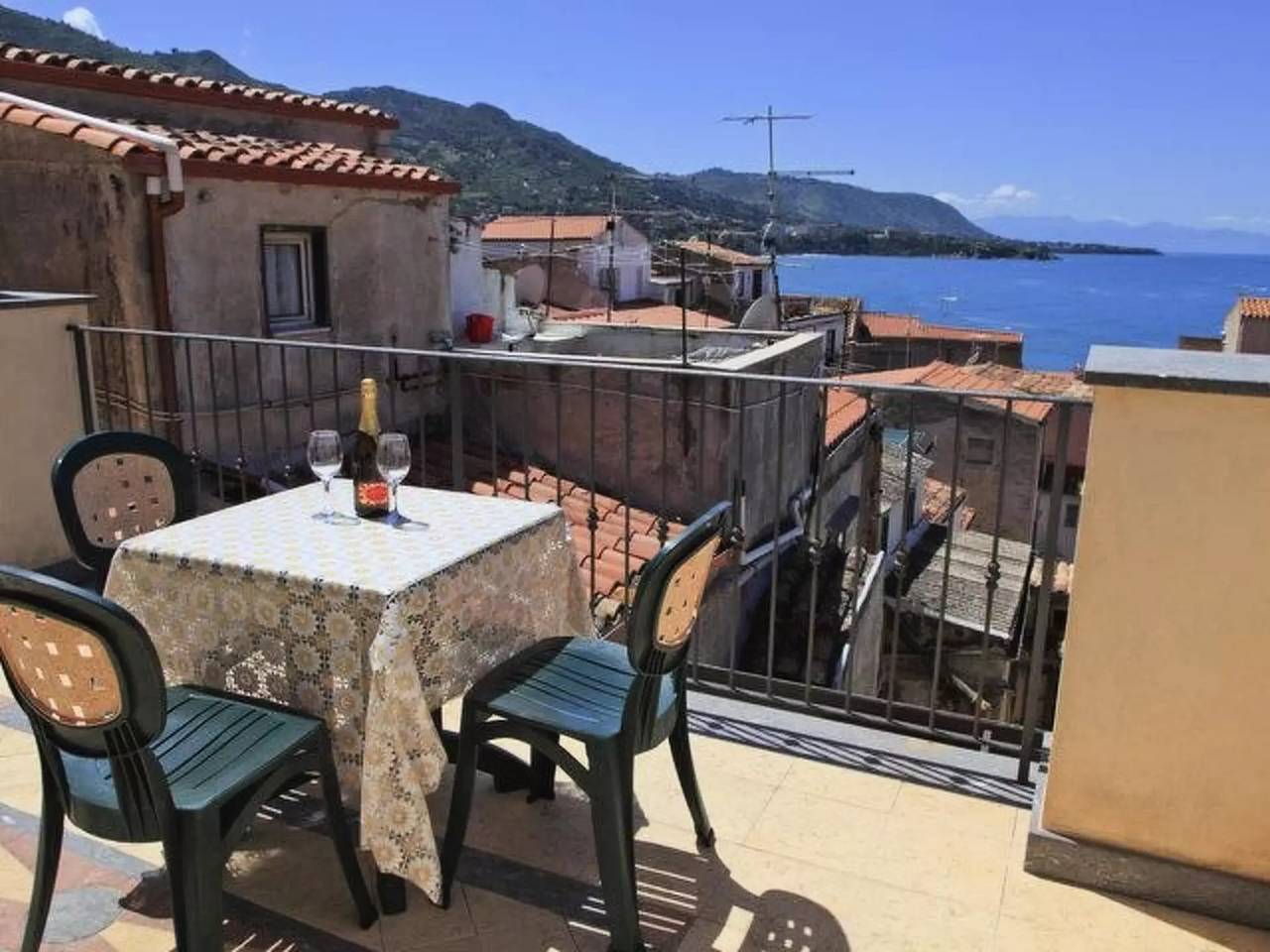 Entire apartment, 2 Pièces 2 Personnes in Cefalù, Cefalù (Municipality)