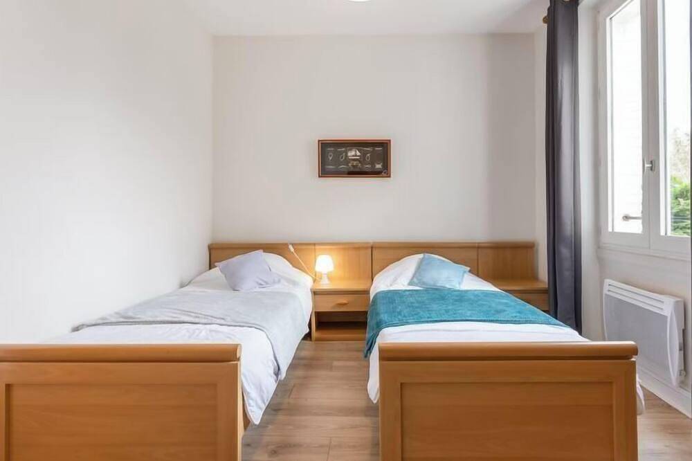 Entire apartment, Le Petit Robinson by Interhome in La Richardais, Saint-Malo region