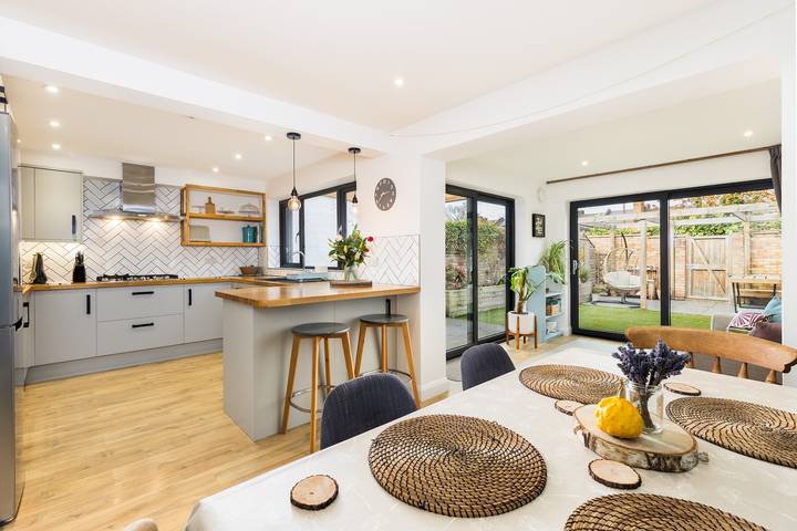 Glamping for 5 people, with terrace and garden in Warwickshire