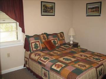Log Cabin for 5 Guests in Page County, Picture 3