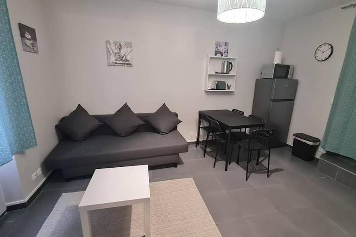 Apartamento de vacaciones para 5 personas, con piscina y jardín además de vistas y terraza - 1