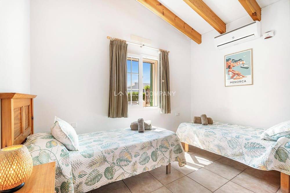 Beach Resort Villa with Private Pool and Air-conditioning in Cala en Porter, Alaior Municipality