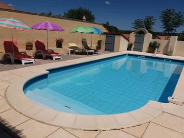 Gîte pour 4 personnes, avec piscine, animaux acceptés à Le Pouget