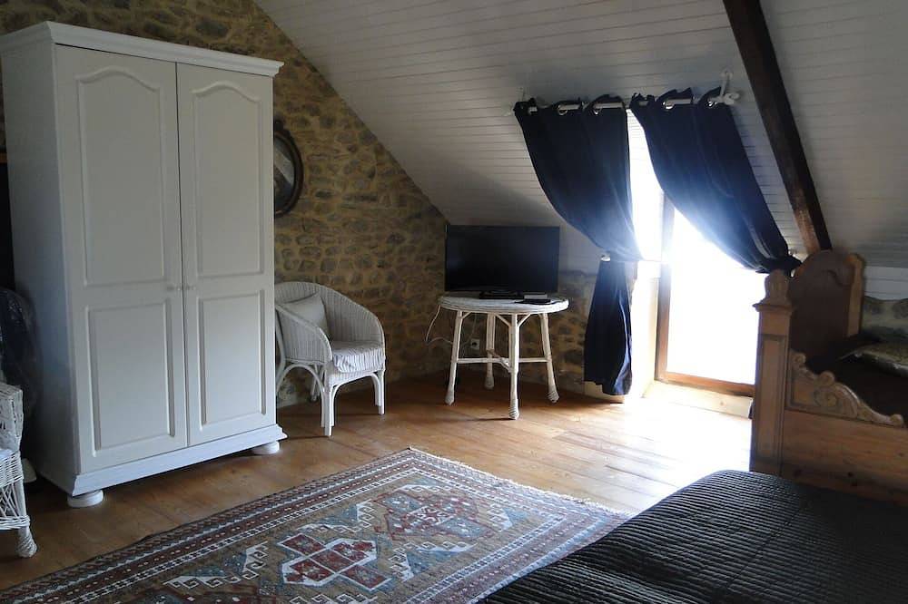 3*** Breton farmhouse near the sea and the Manoli Museum in La Richardais, Saint-Malo region