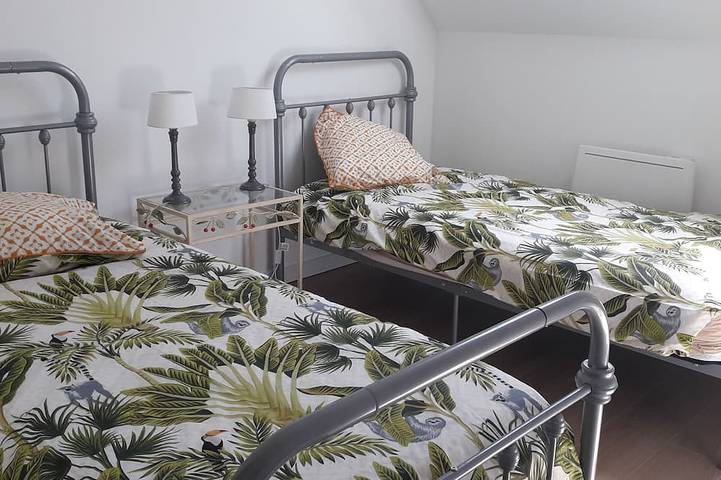 Gîte pour 8 personnes, avec jardin, animaux acceptés à Écommoy - 2