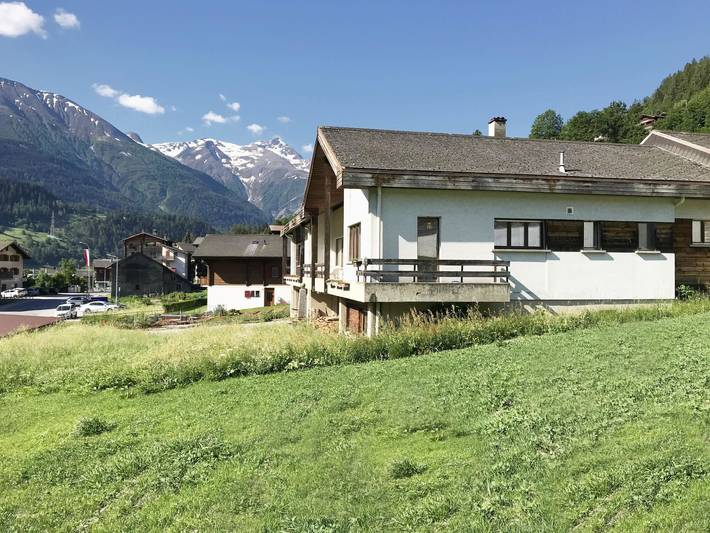 Ferienwohnung für 10 Personen, mit Balkon und Terrasse in Fiesch