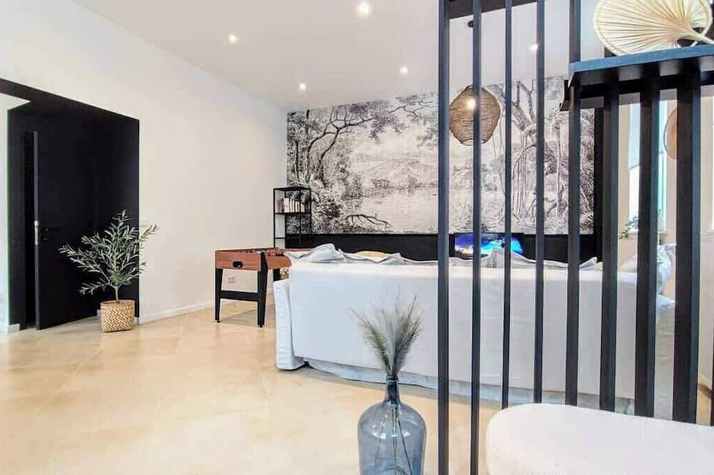 Appartement entier, Canopée du Nord - Grand séjour, Wifi, Babyfoot in Roubaix, Région de Lille