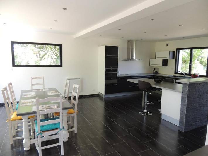 Location de vacances pour 8 personnes, avec vue et jardin dans Tresbœuf - 4