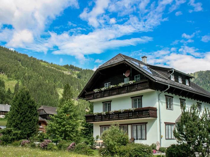 Ferienwohnung für 2 Personen, mit Balkon und Terrasse sowie Garten und Sauna