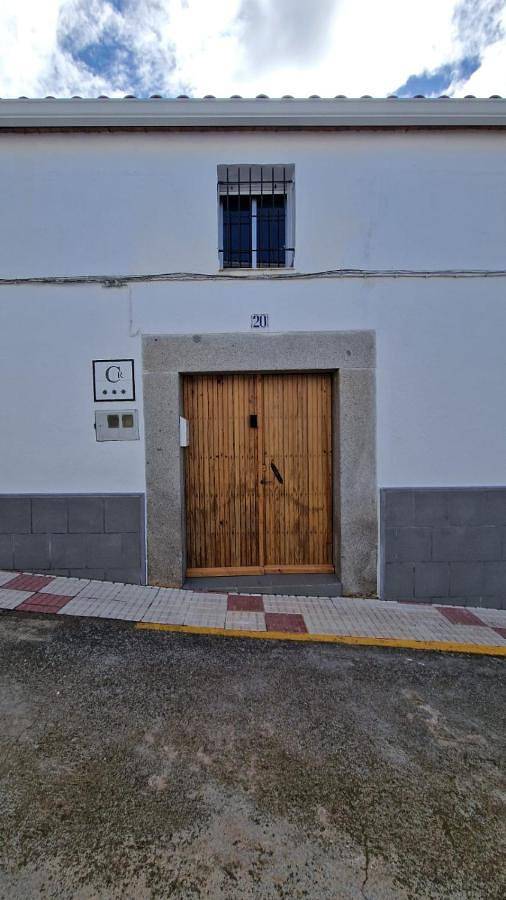 Casa rural para 6 personas, con terraza además de vistas y piscina en La Serena - 2