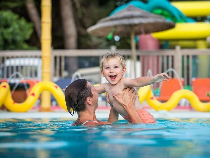 Camping Les Peupliers - Mobilheim 6 personen - Familie Clim 6 Personen in La Flotte, Ile de Re