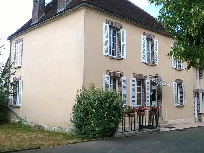 Gîte pour 10 personnes dans Villiers-Vineux