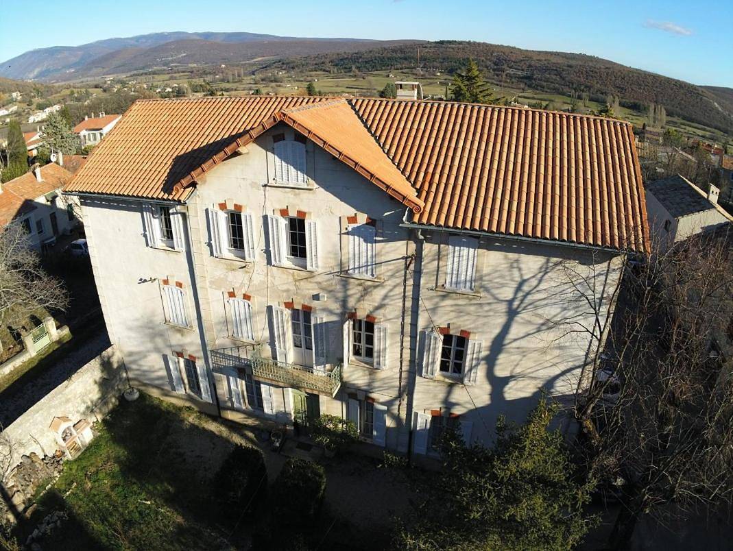 Ganze Wohnung, Appartement dans maison de caractère avec piscine in Banon, Forcalquier und Umgebung