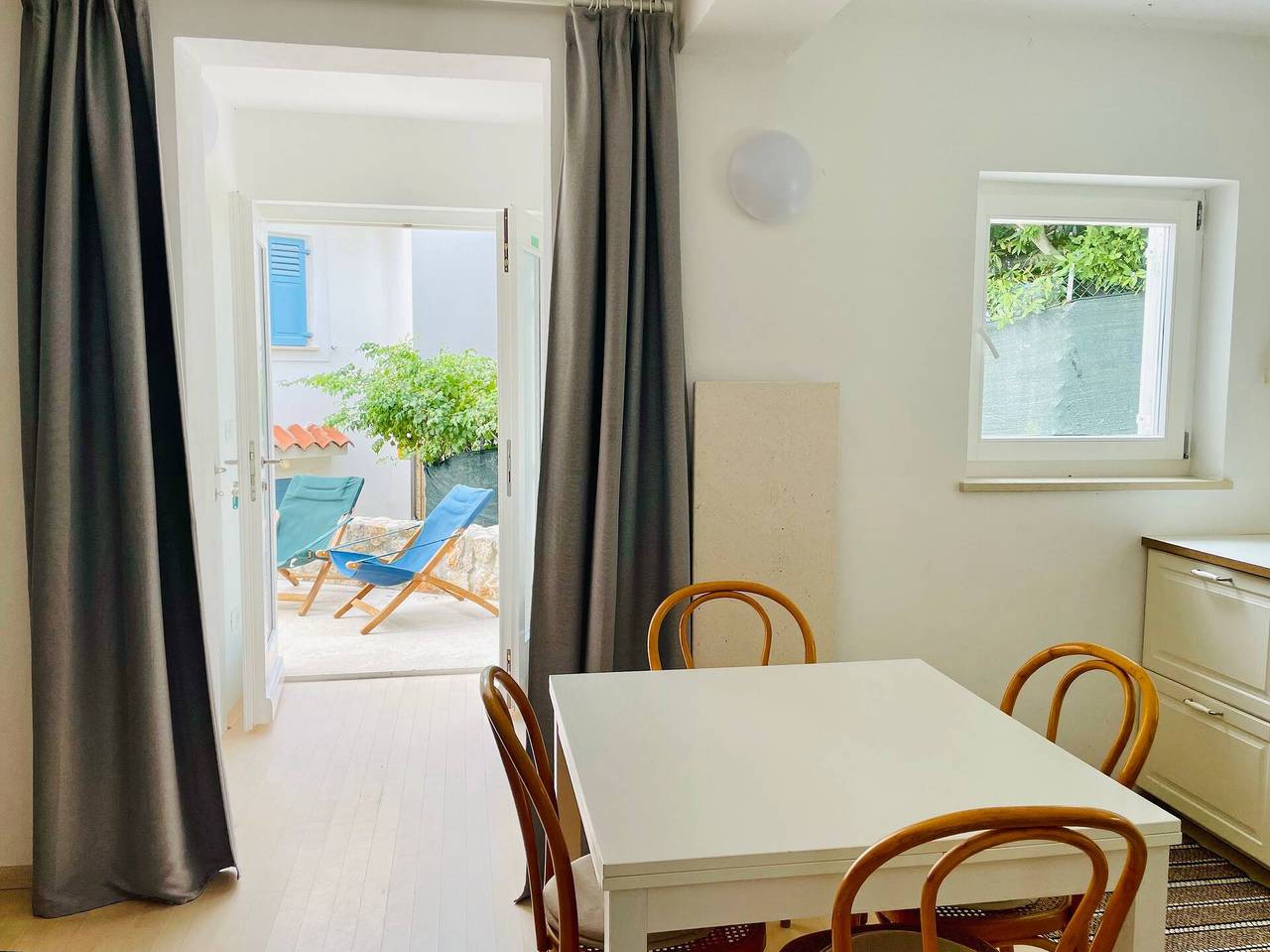 Ganze Wohnung, Studio Apartment Meratti - im Altstadt von Baška, 200 m vom Strand entfernt in Baska, Krk