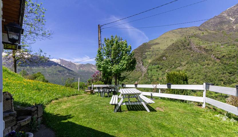 Casa de huéspedes para 6 personas, con jardín - 1