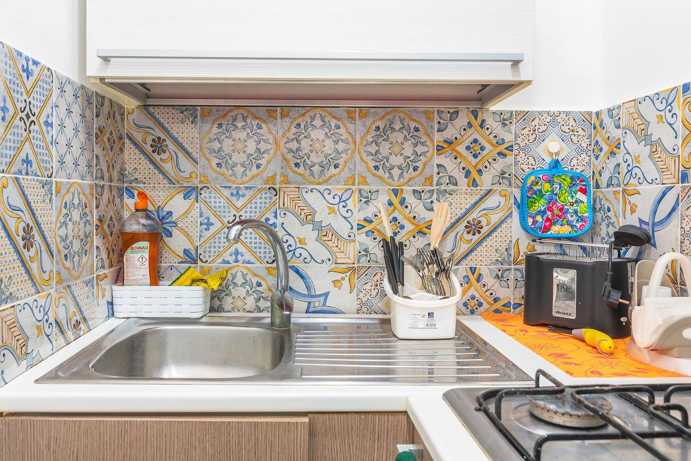 Appartement entier, Appartement 'Casa Pepes Centro Ortigia' avec jardin partagé, Wi-Fi et climatisation in Syracuse, Province de Syracuse