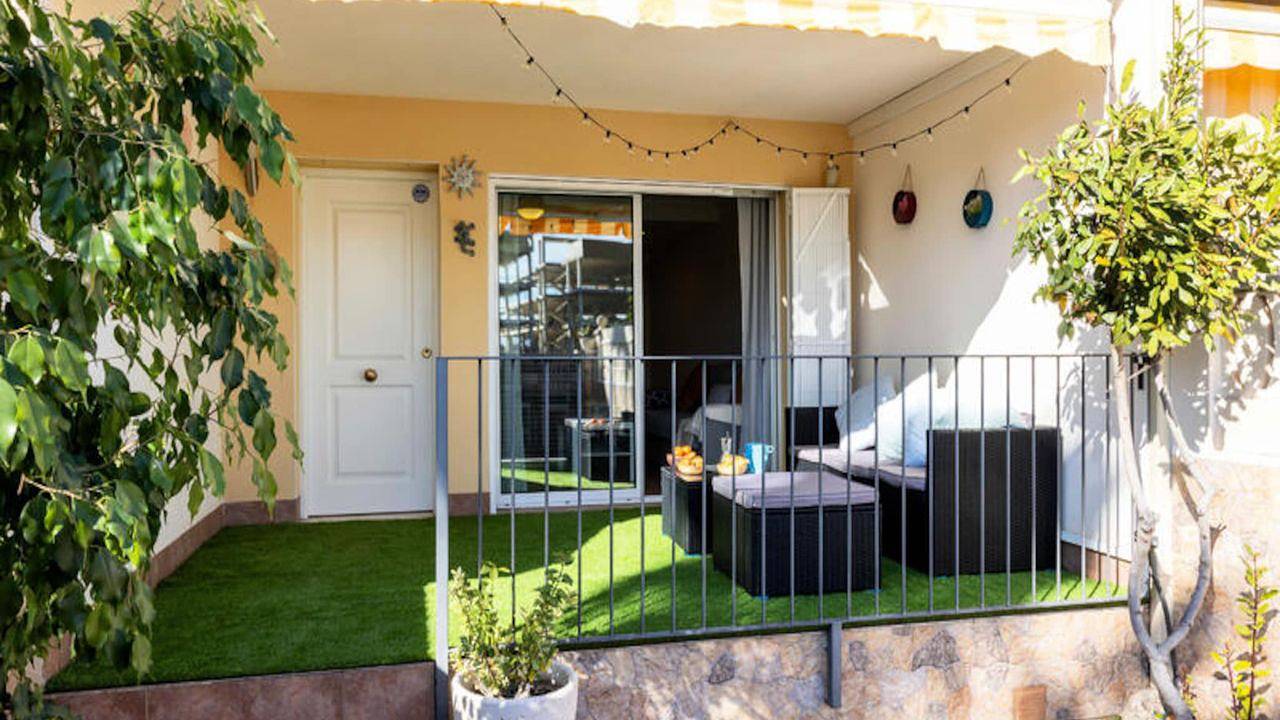 Apartamento vacacional entero, Apartamento de vacaciones para 9 personas con jardín in Creixell, Costa Dorada