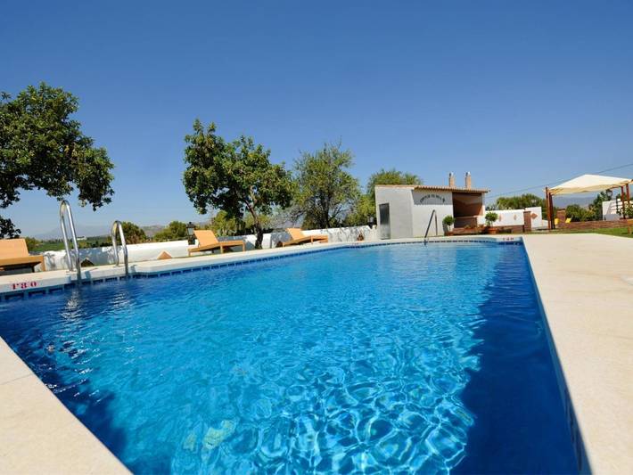 Hotel para 10 personas, con Terraza y Jardín en Pizarra - 2
