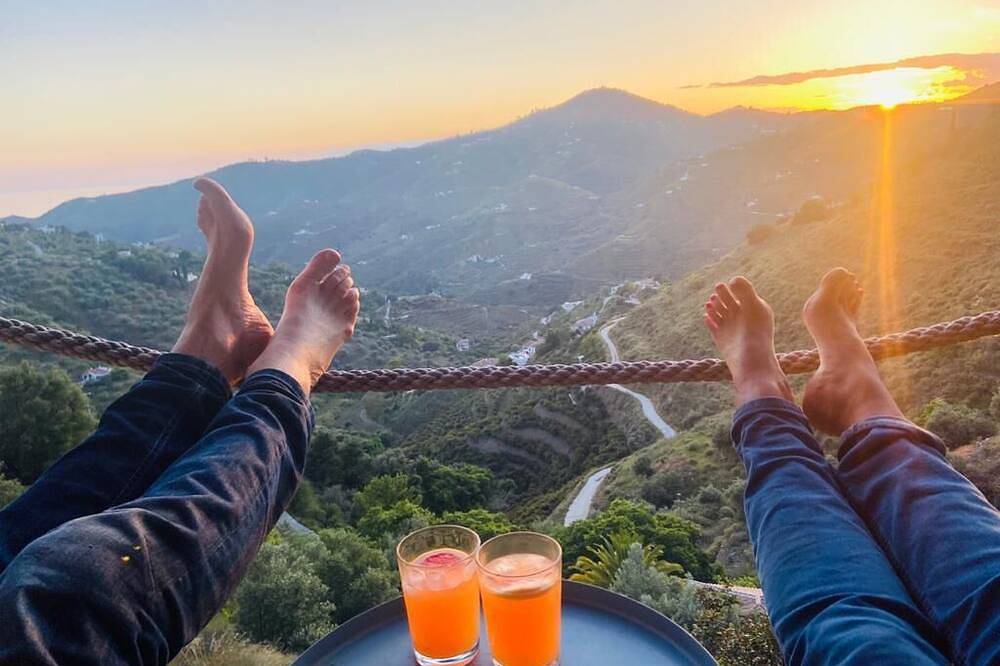 Atemberaubende 1 Schlafzimmer Hütte mit privatem Pool und Bbq Perfekt für Paare in Cómpeta, Costa del Sol