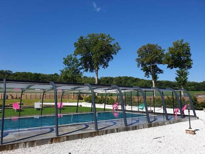 Location de vacances pour 8 personnes, avec jardin ainsi que vue et piscine, animaux acceptés à Cambron - 2