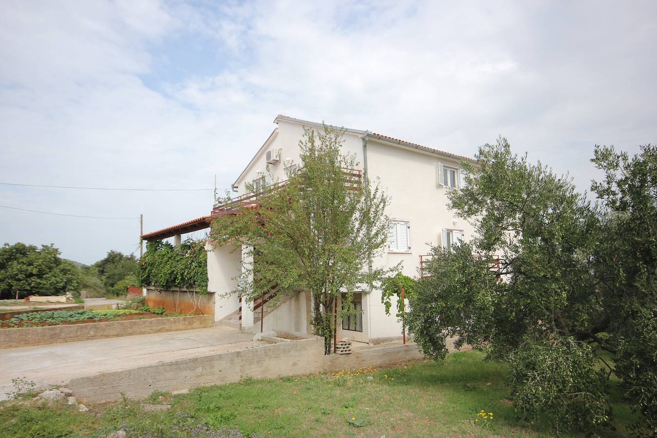 Ganze Wohnung, 1-Zimmer-Ferienwohnung mit Terrasse und Meerblick Kraj (Pasman) A-8502-b in Ugrinici, Kraj