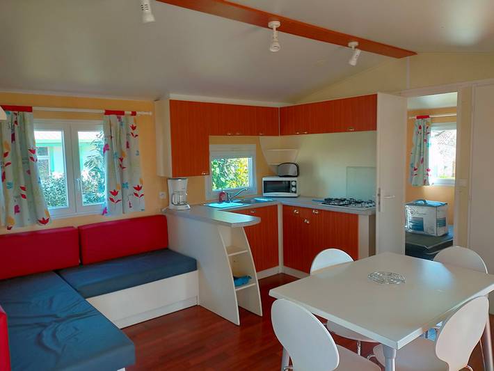 Mobil home pour 4 personnes, avec jardin, animaux acceptés à Cabariot - 3