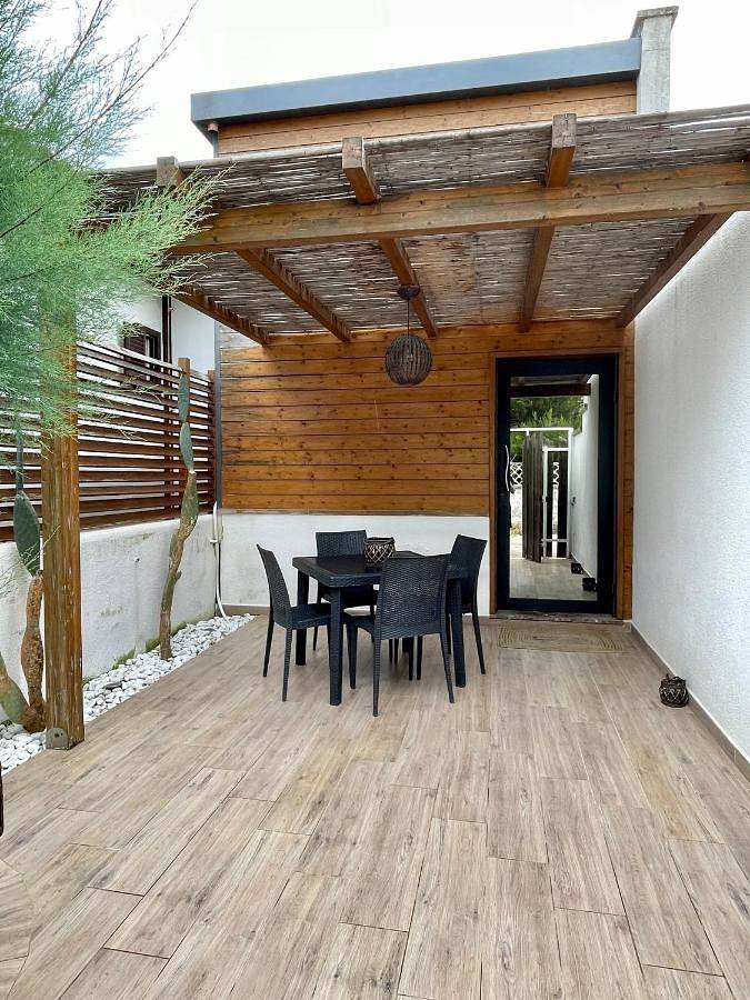 Casa vacanza per 3 persone, con panorama e giardino, con animali domestici a Torre Squillace