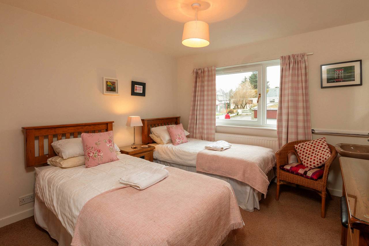 Entire holiday apartment, Beachview-Holiday Flat 2- Sleeps8 in Lossiemouth, Moray