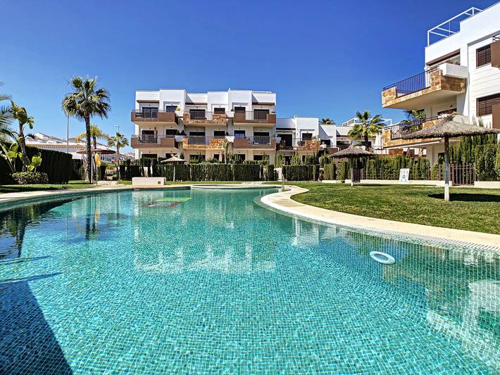 Appartamento per 4 persone, con Terrazza e Giardino nonché Piscina a Punta Prima (Alicante)