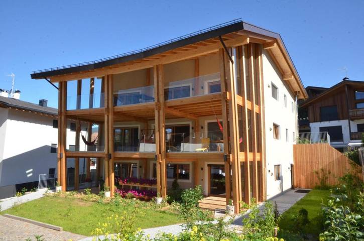 Appart’hôtel pour 2 personnes, avec Balcon et Terrasse ainsi que Jardin et Sauna à Alpe di Siusi