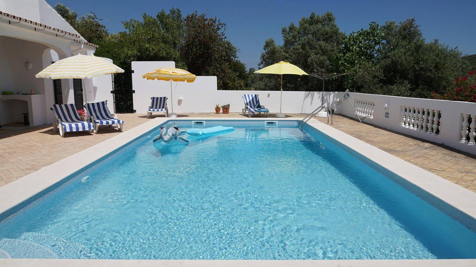 Freistehendes Ferienhaus in Santa Bárbara De Nexe mit Großem Pool und Panoramablick in Santa Bárbara de Nexe, Faro Distrikt