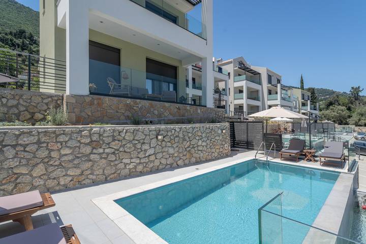Villa for 5 people, with Balcony and Garden in Alexandros