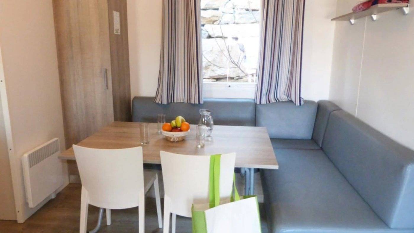 Zecamping 3 étoiles 200m plage locatif Tv clim 28m2 6 pers in Hyeres, Parc national Port-Cros