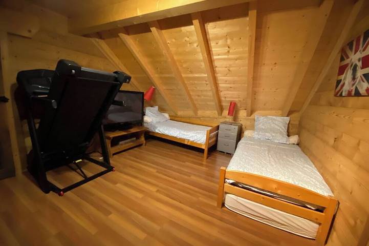 Gîte pour 14 personnes, avec Balcon ainsi que Jacuzzi et Jardin à Le Bouchet-Mont-Charvin - 3