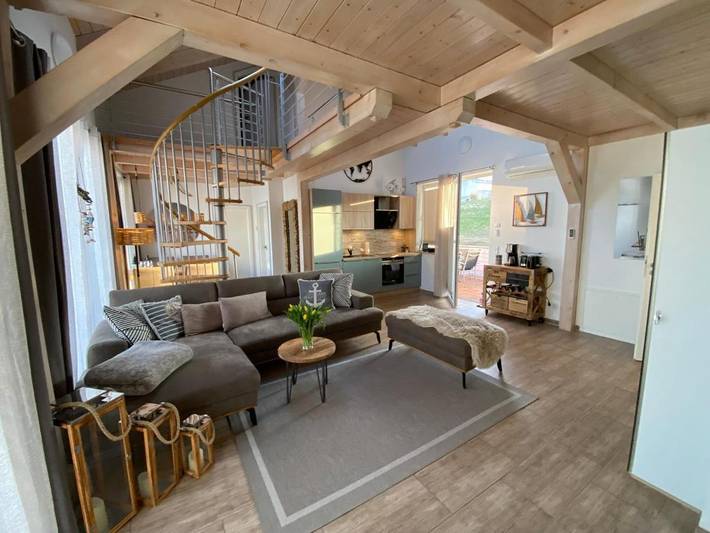Ferienwohnung für 5 Personen, mit Balkon und Terrasse sowie Sauna und Seeblick in Mücheln (Geiseltal)