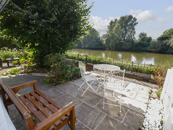 Florence Villas in Worcester, Worcestershire