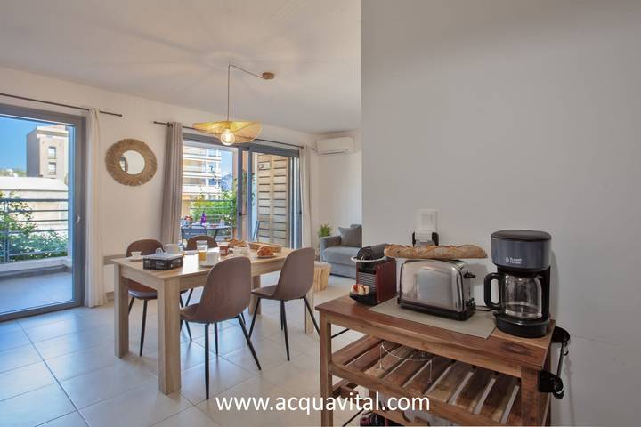 Gîte pour 4 personnes, avec balcon, adapté aux familles à Calvi - 3