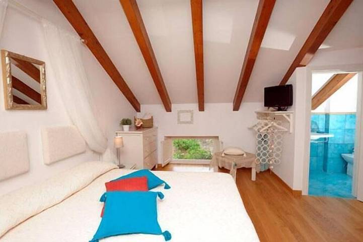 Ganze Wohnung, Gorgeous Loft Apartments  with Pool in Amalfi Town by Amalfivacation.It in Amalfi, Sorrento Coast