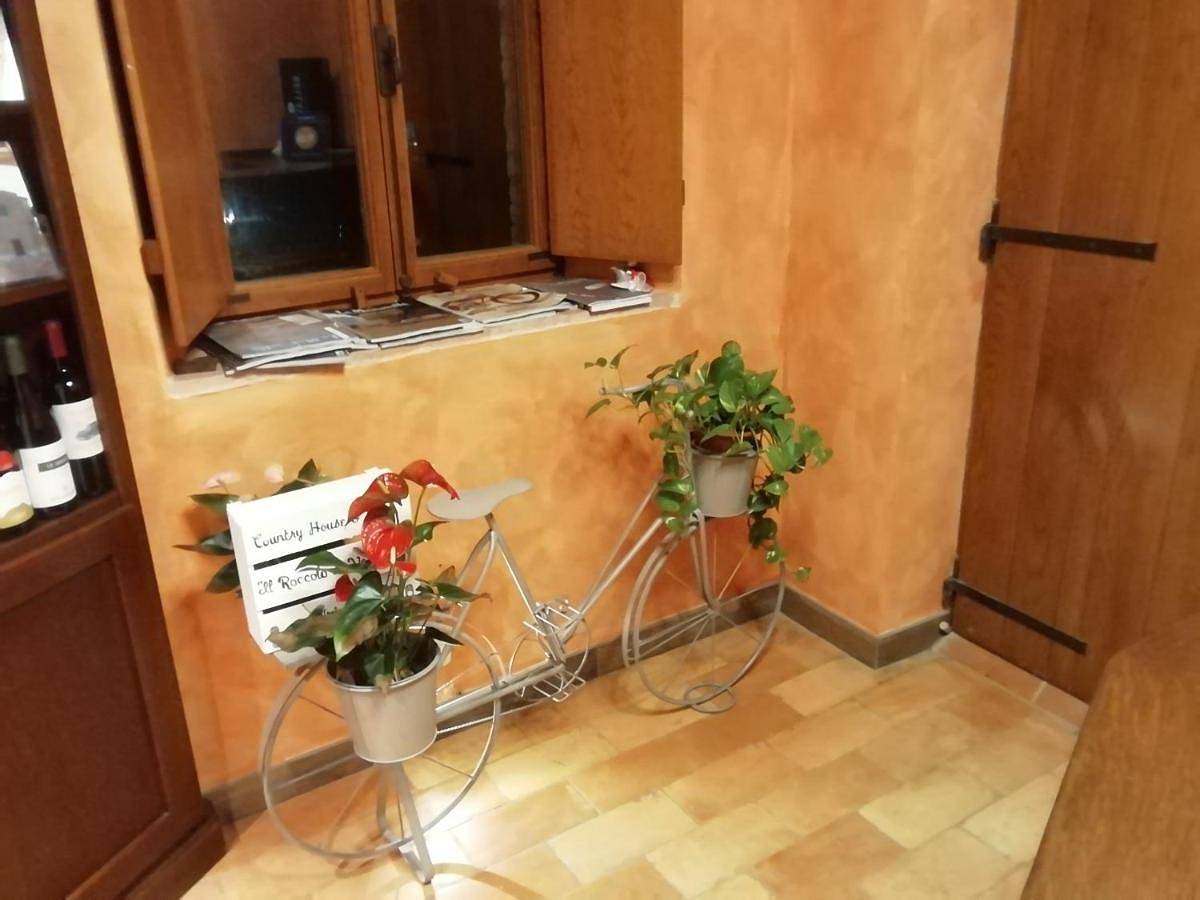 Ganze Wohnung, Double Room with Private Bathroom in Treia (Italien), Macerata Provinz