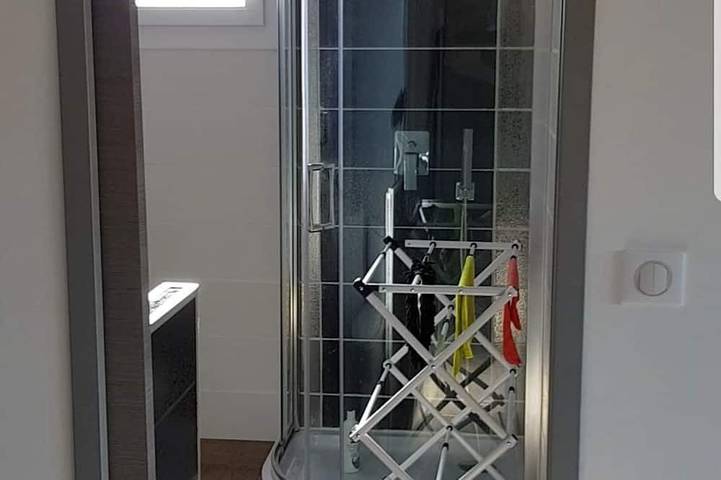 Entire apartment, Luxury standing feet in the water. in Carnon-Plage, Mauguio