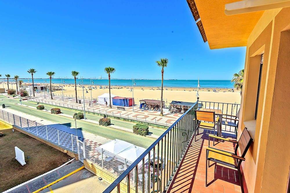 Apartamento entero, Probably the best first-line apartment at Valderagrana beach in Valdelagrana, El Puerto de Santa María