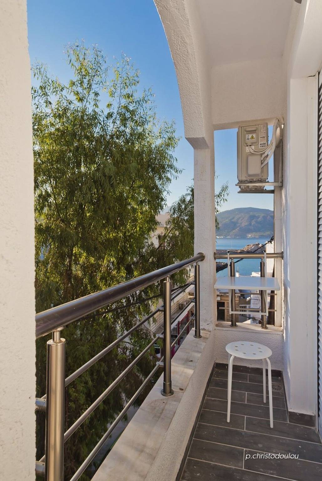 Ganze Wohnung, Ferienwohnung 'Helios 2' mit Meerblick, Wlan und Klimaanlage in Karpathos