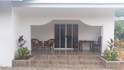 Gîte pour 2 personnes, avec vue et terrasse dans La Digue