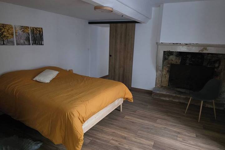 Cool 18th-century house - 15 people in Floirac (Charente-Maritime), Saintes region