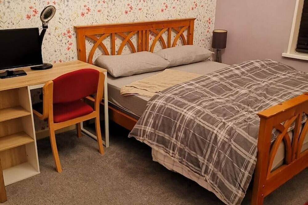 Cheerful 2 bedroom cottage with Indoor Fireplace in Sunderland