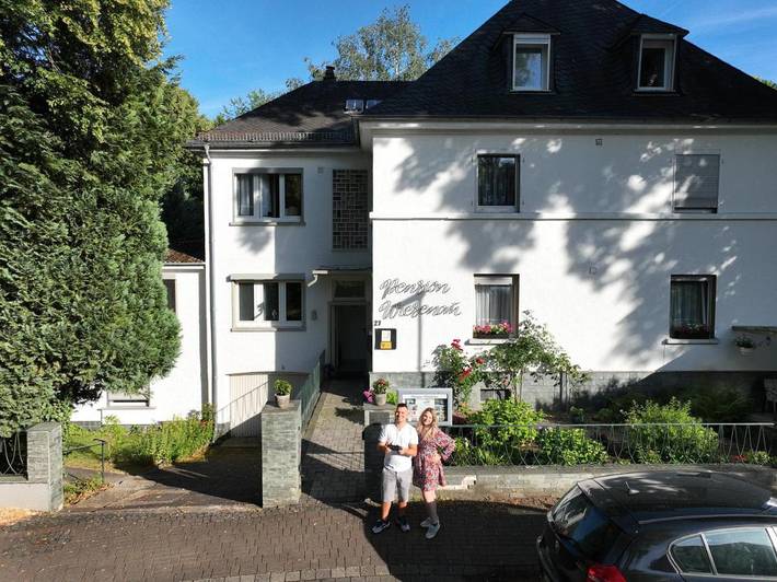 Gästehaus für 2 Personen, mit Terrasse und Garten sowie Ausblick in Nidda